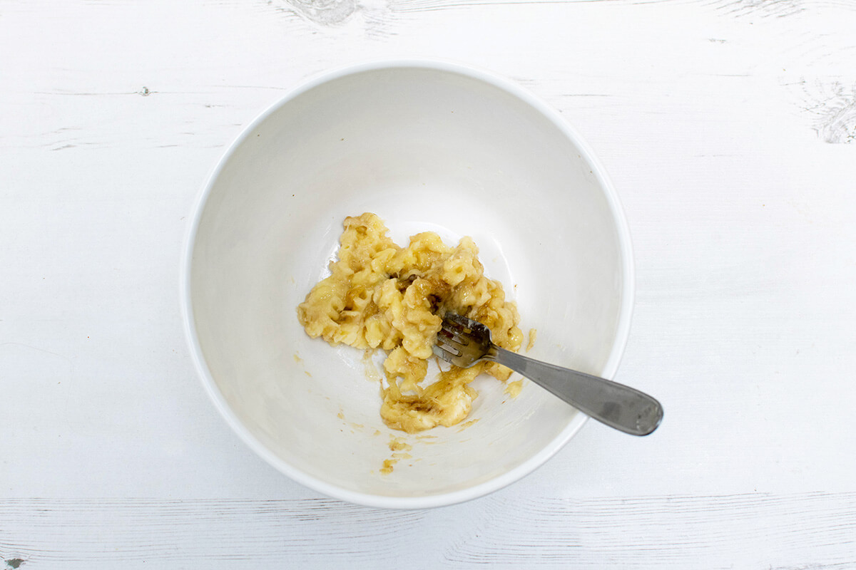 A bowl of mashed banana