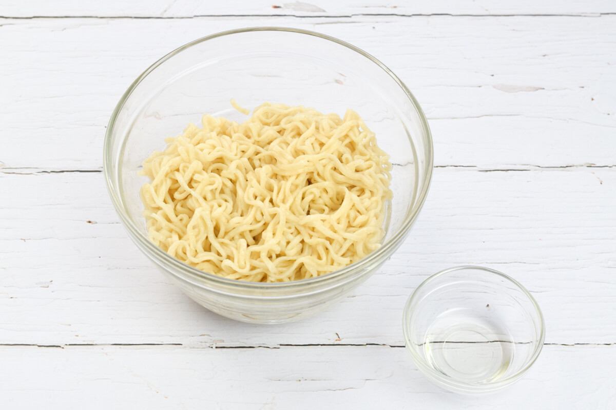 Green Bean and Chicken Noodles_Step 1