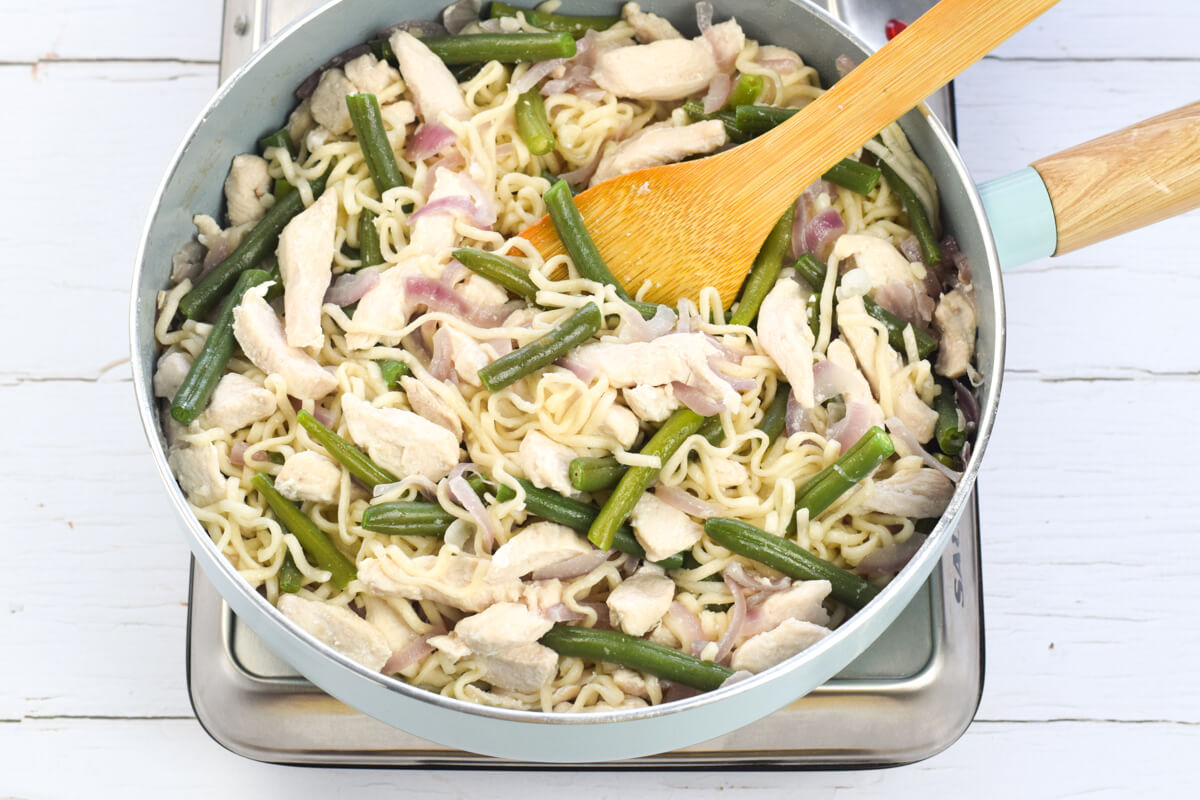 Green Bean and Chicken Noodles_Step 5